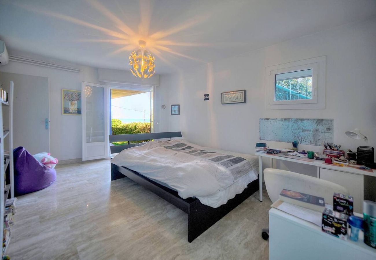 Maison à Vallauris - FRGK Villa Le Petit Bois Panoramic View, Lush Ga