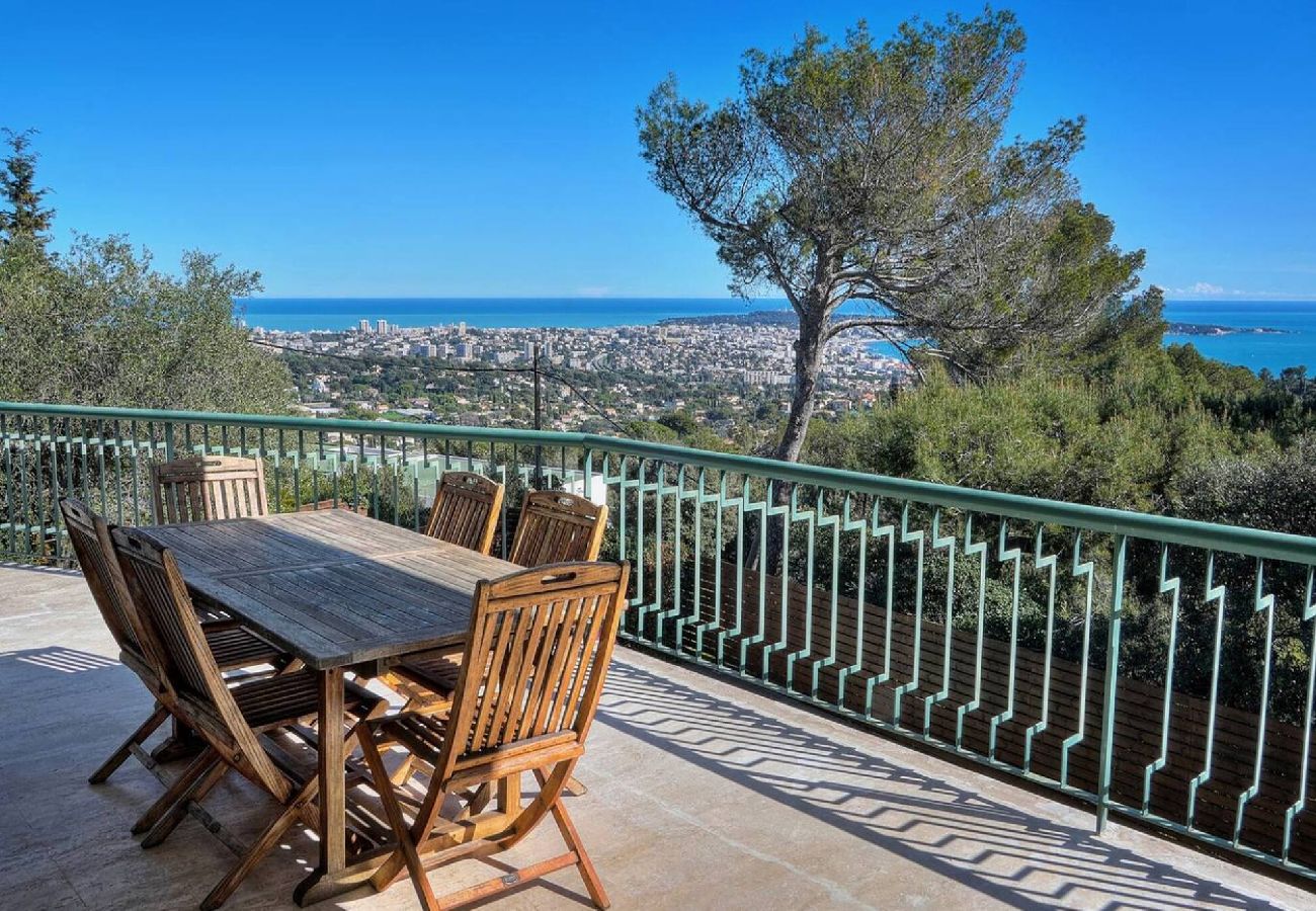 Maison à Vallauris - FRGK Villa Le Petit Bois Panoramic View, Lush Ga