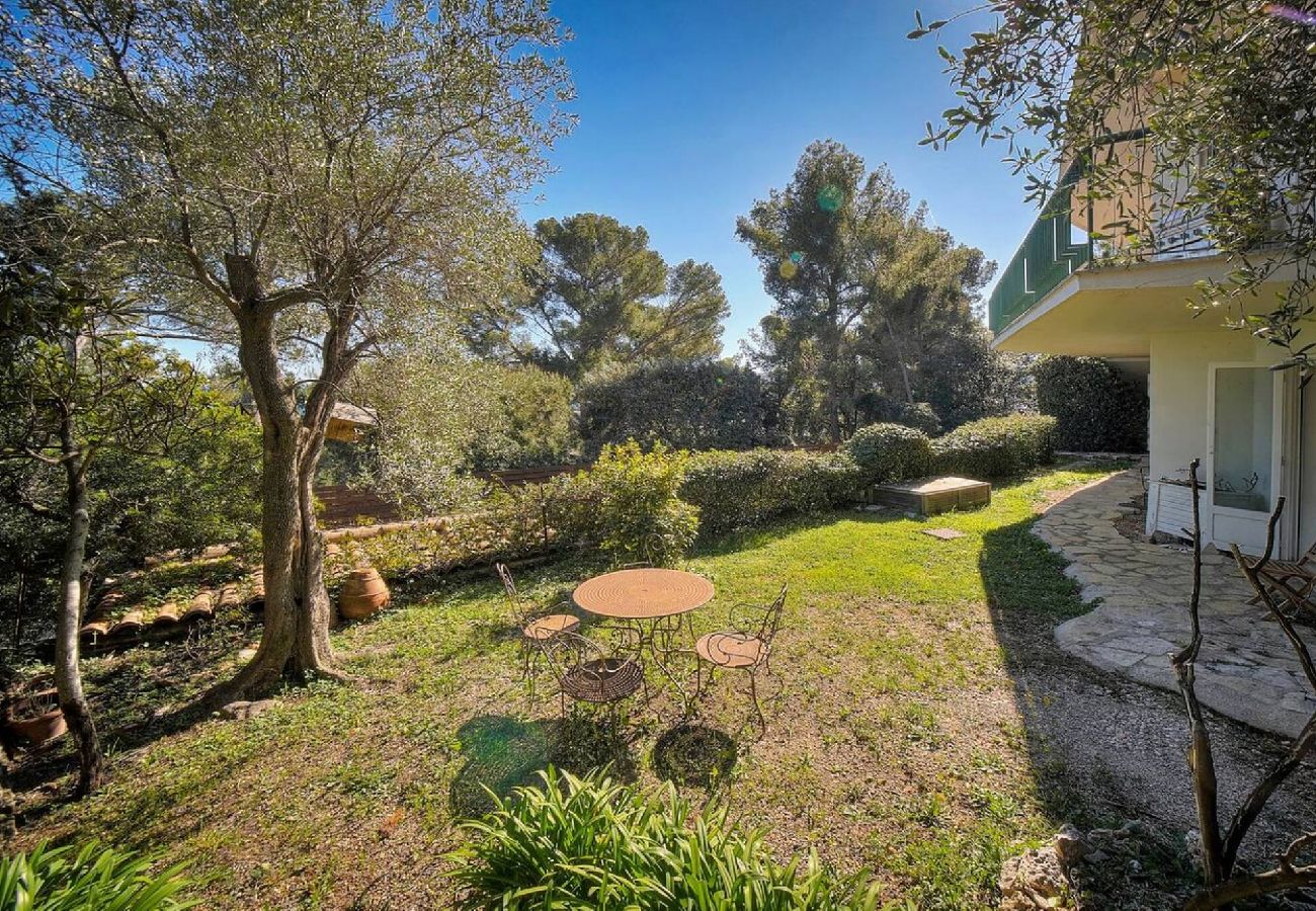 Maison à Vallauris - FRGK Villa Le Petit Bois Panoramic View, Lush Ga