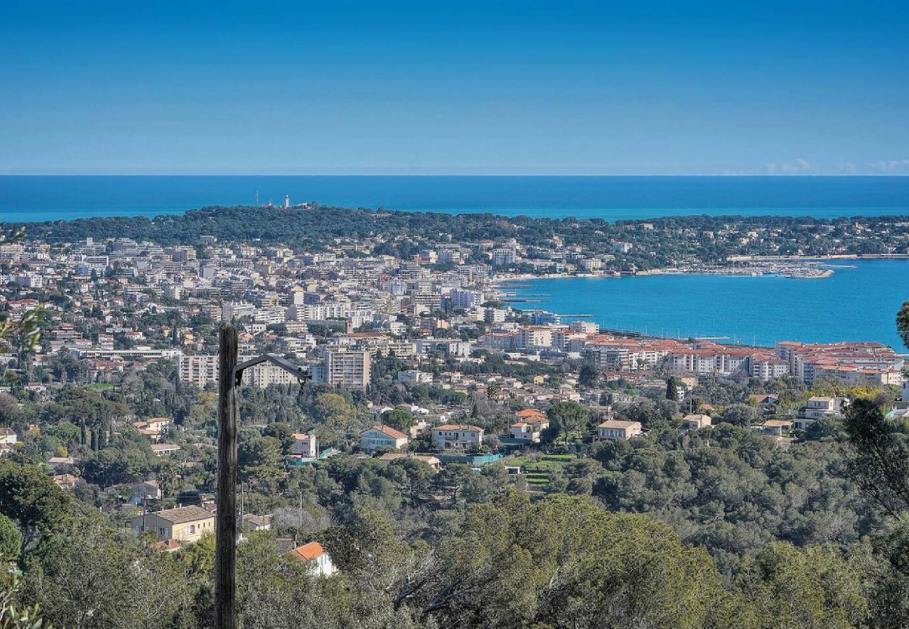 Maison à Vallauris - FRGK Villa Le Petit Bois Panoramic View, Lush Ga