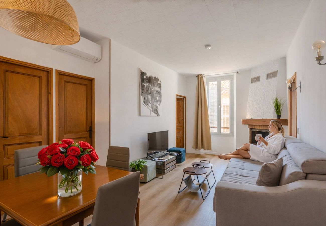 Appartement à Cannes - FRGK Suquet Olivier Historic 2BR Charm UltraF