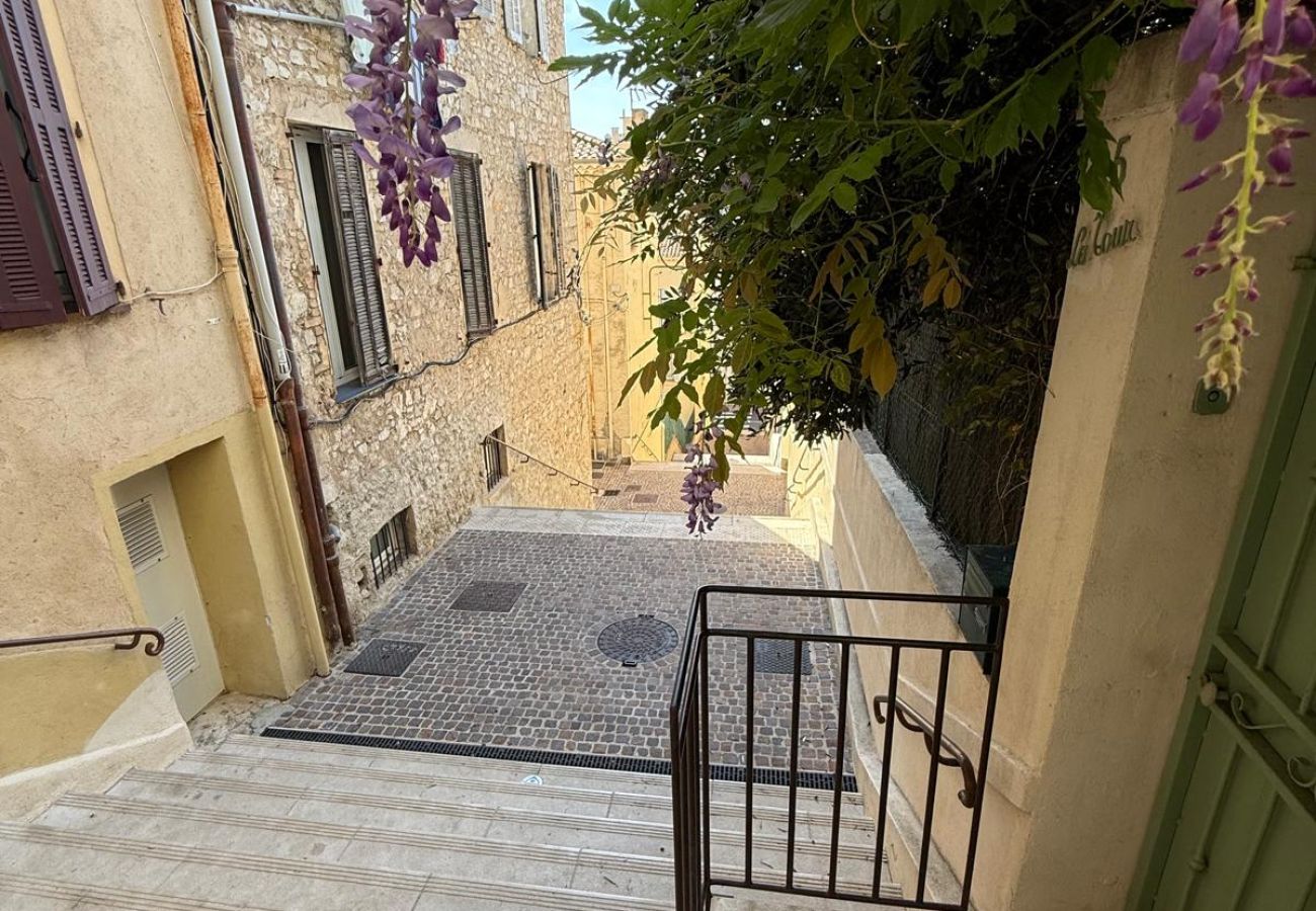 Appartement à Cannes - FRGK Suquet Olivier Historic 2BR Charm UltraF