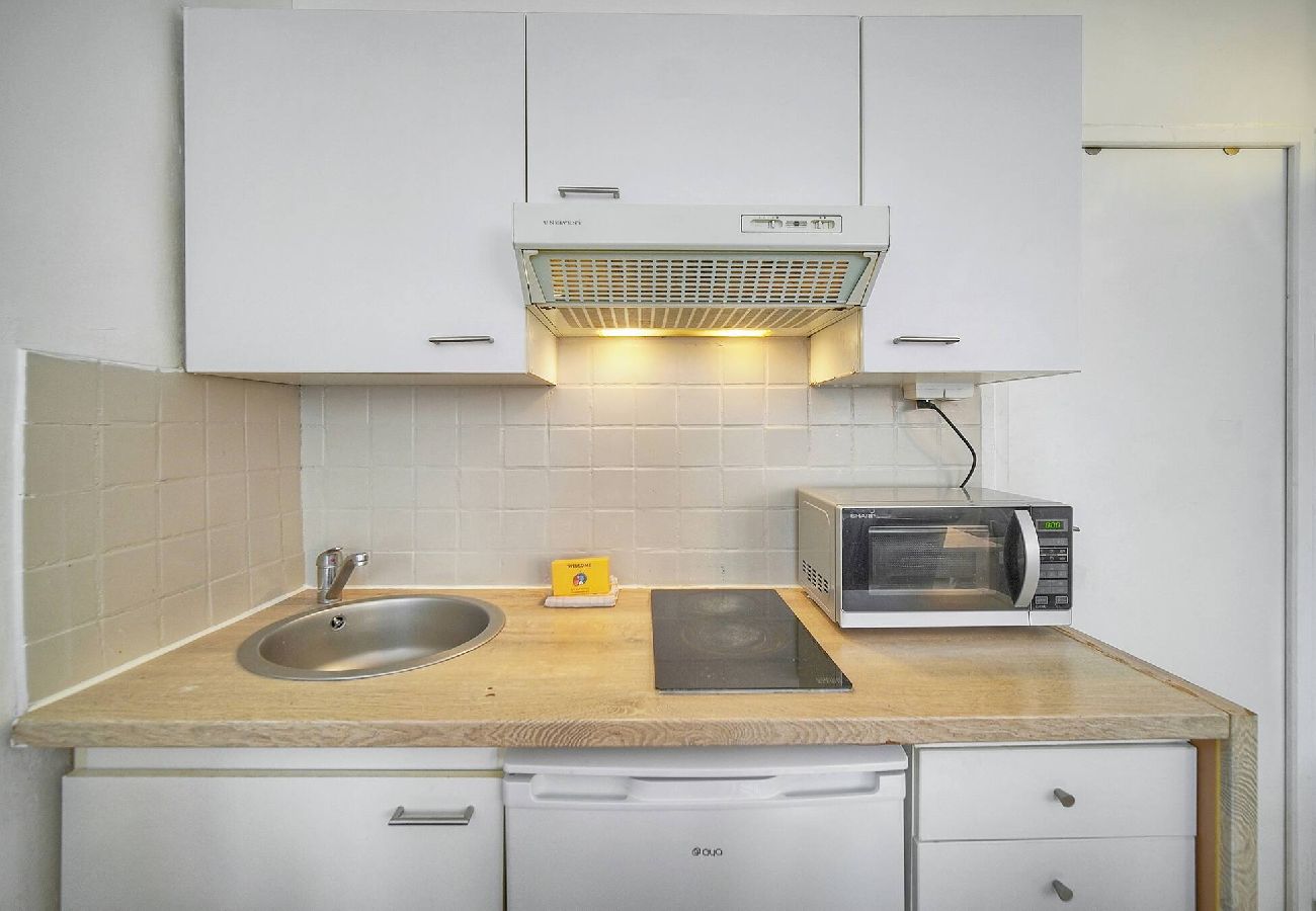 Appartement à Cannes - FRGK Clemenceau 1BR Beach Apartment AC & Ultra-F