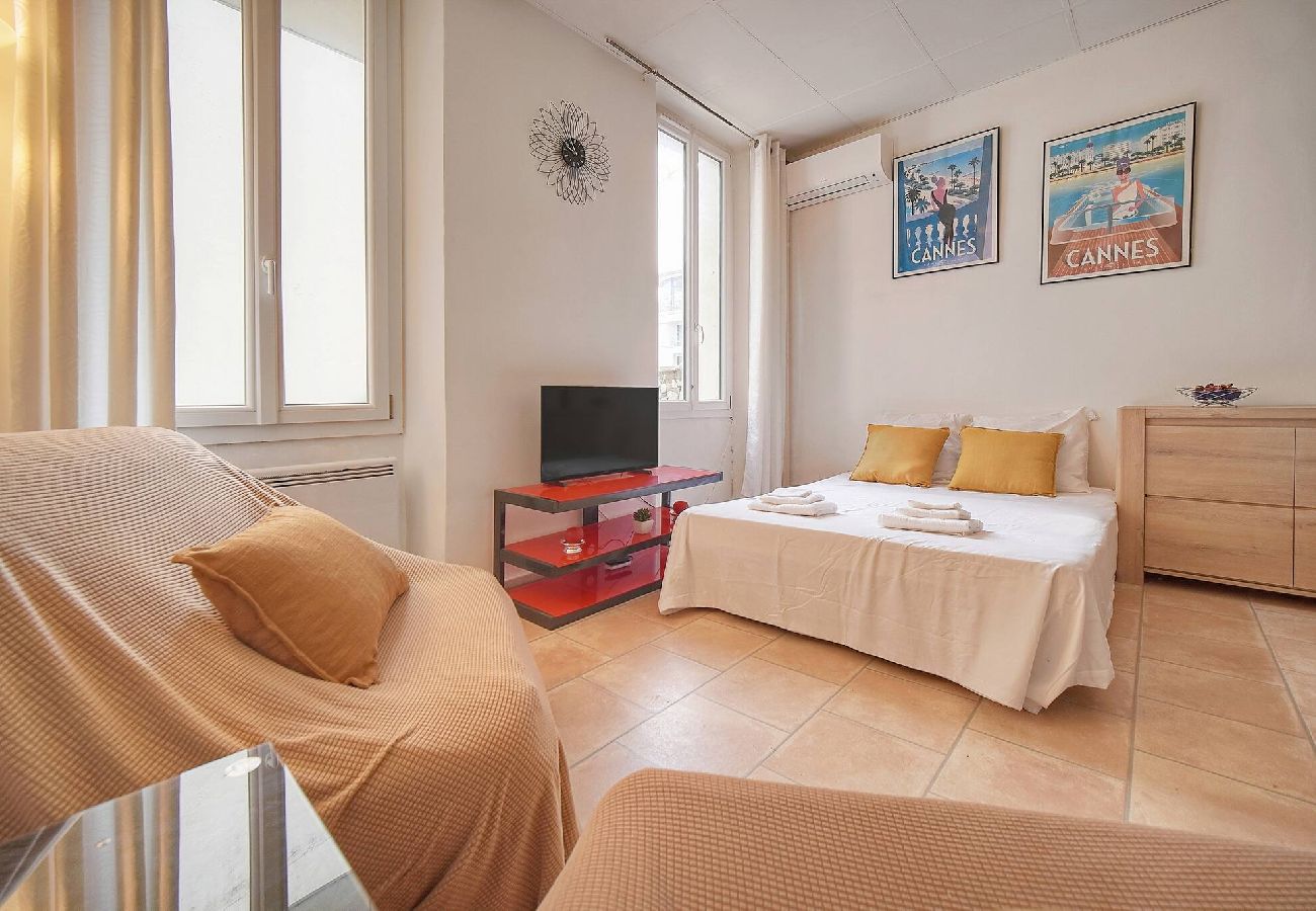 Appartement à Cannes - FRGK Clemenceau 1BR Beach Apartment AC & Ultra-F