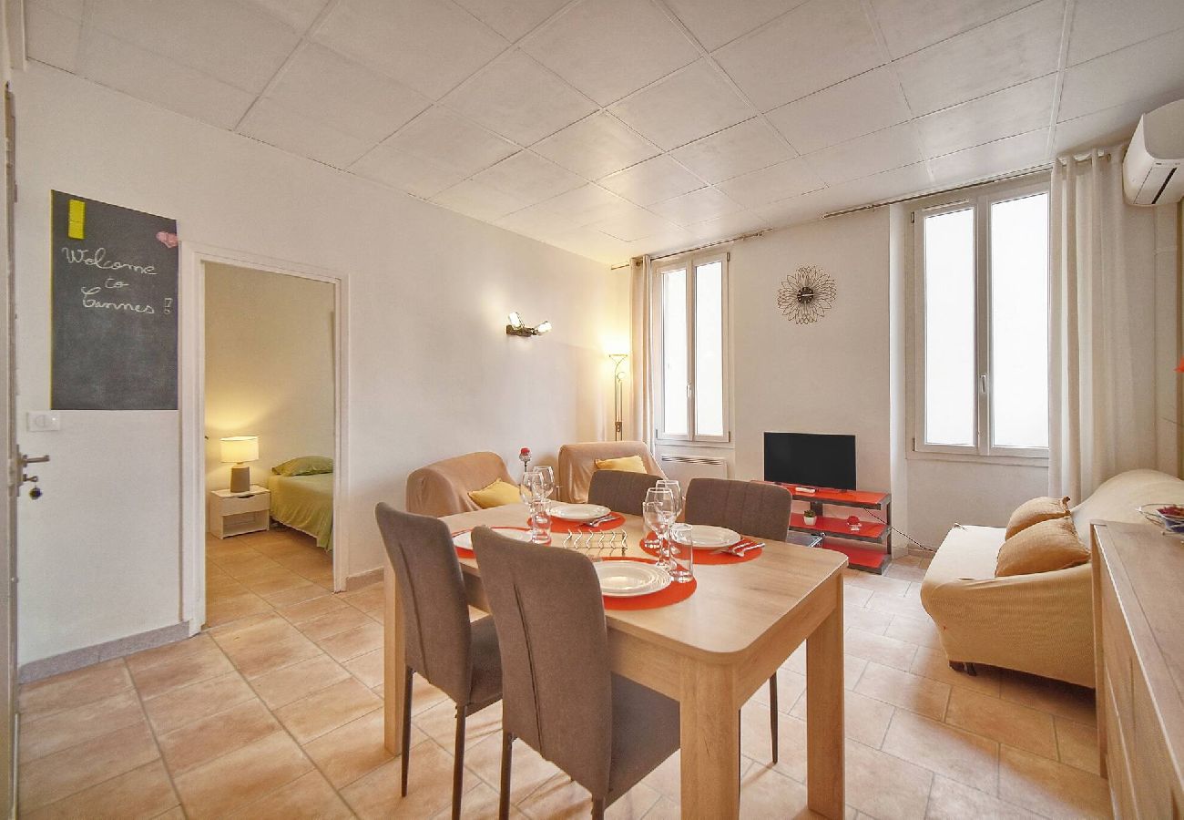 Appartement à Cannes - FRGK Clemenceau 1BR Beach Apartment AC & Ultra-F