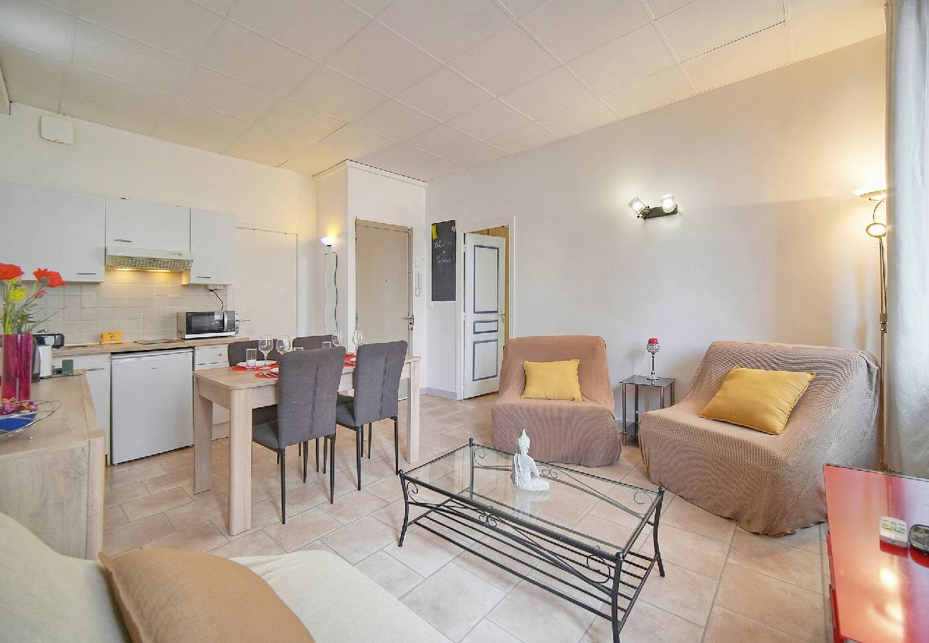 Appartement à Cannes - FRGK Clemenceau 1BR Beach Apartment AC & Ultra-F