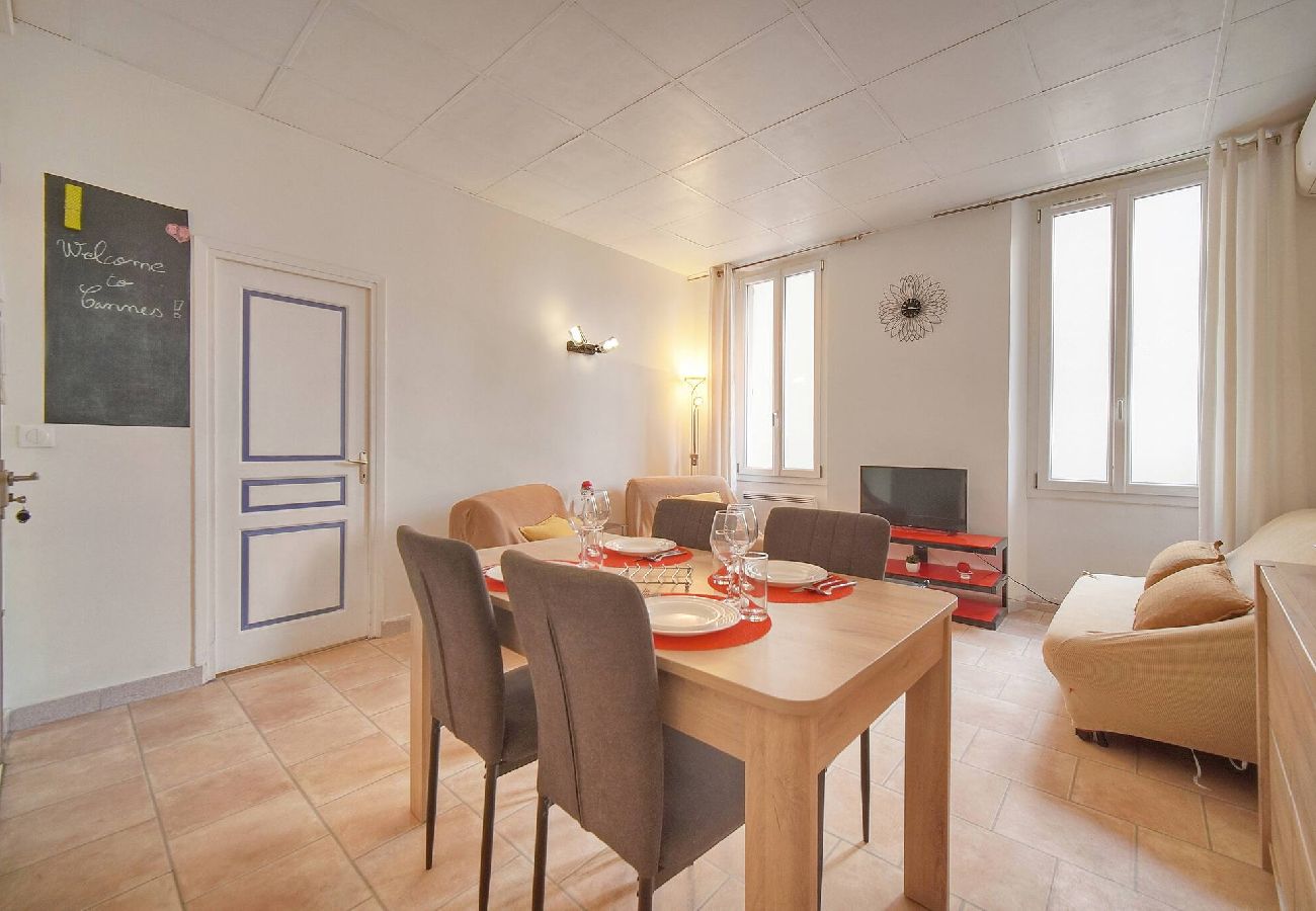 Appartement à Cannes - FRGK Clemenceau 1BR Beach Apartment AC & Ultra-F