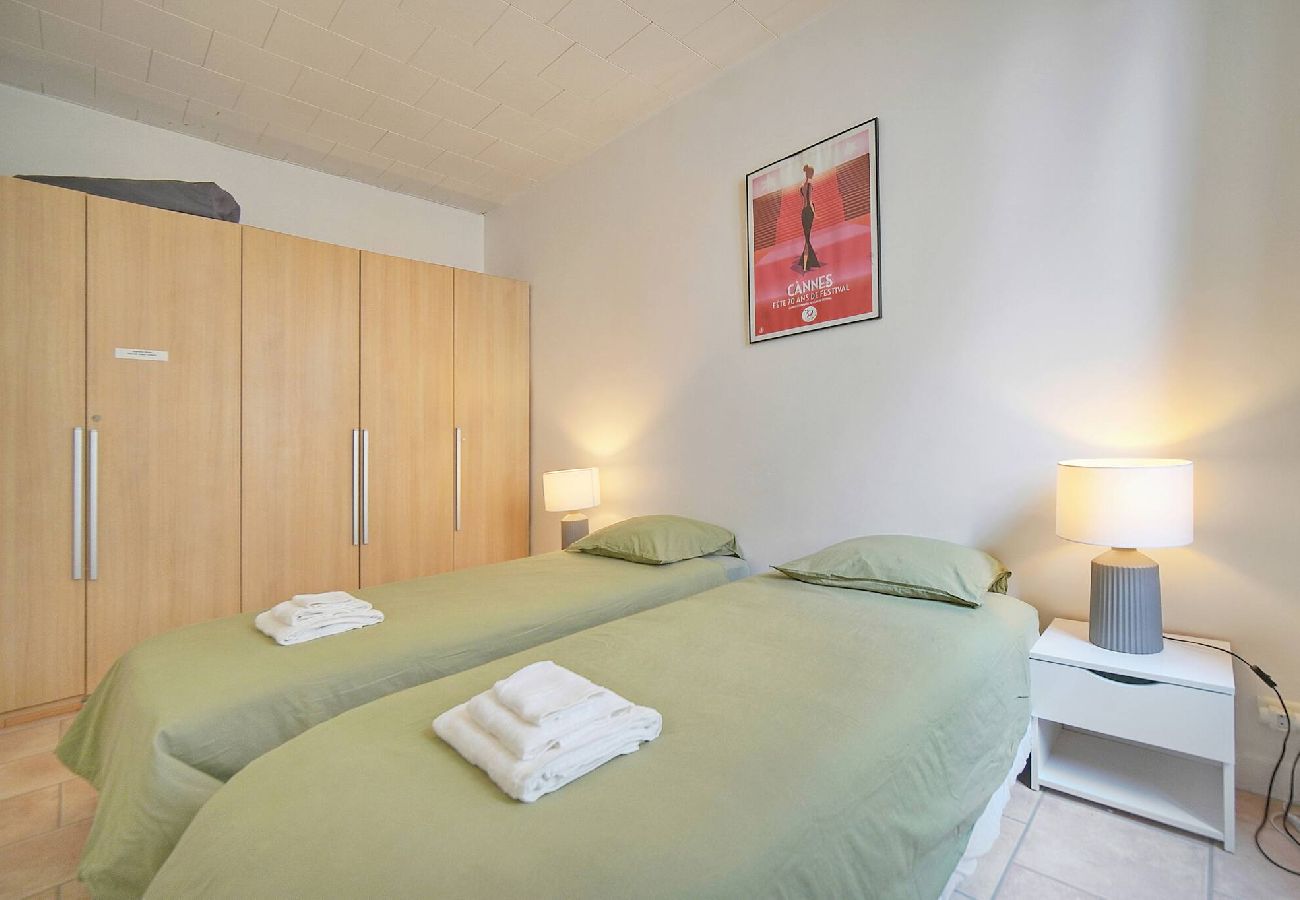 Appartement à Cannes - FRGK Clemenceau 1BR Beach Apartment AC & Ultra-F