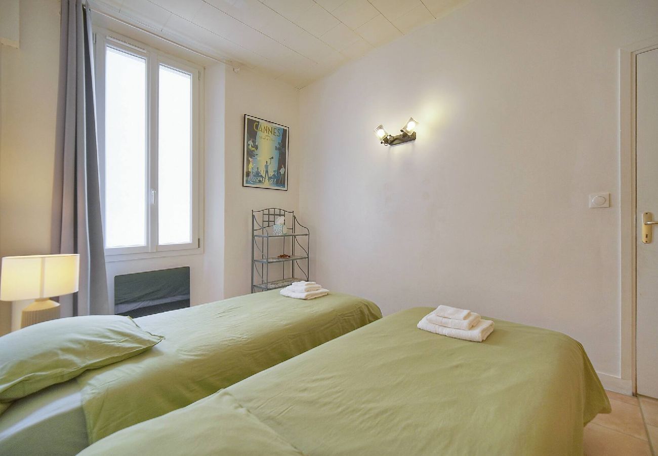 Appartement à Cannes - FRGK Clemenceau 1BR Beach Apartment AC & Ultra-F