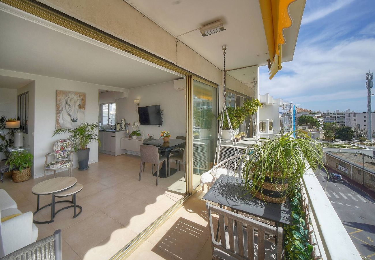 Appartement à Cannes - FRGK Etoile du sud TERRASSE Vue Mer PALM BEA