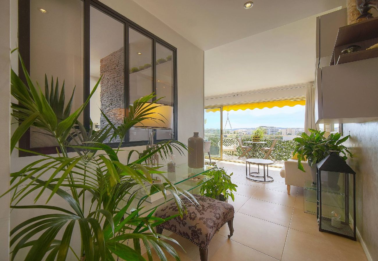 Appartement à Cannes - FRGK Etoile du sud TERRASSE Vue Mer PALM BEA