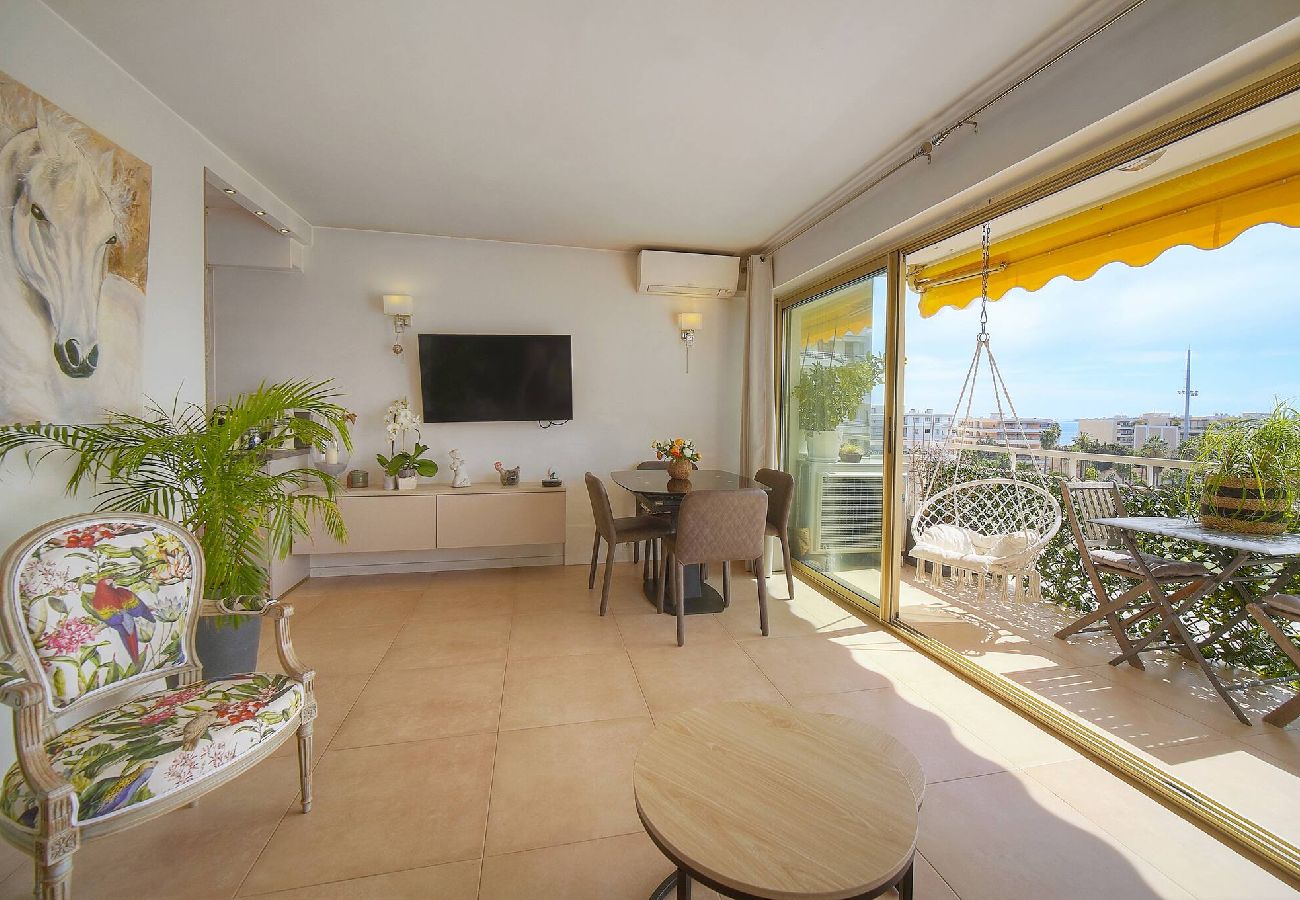Appartement à Cannes - FRGK Etoile du sud TERRASSE Vue Mer PALM BEA