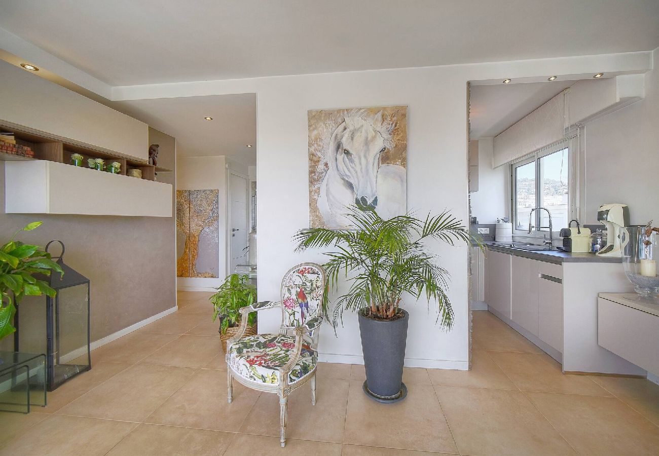 Appartement à Cannes - FRGK Etoile du sud TERRASSE Vue Mer PALM BEA