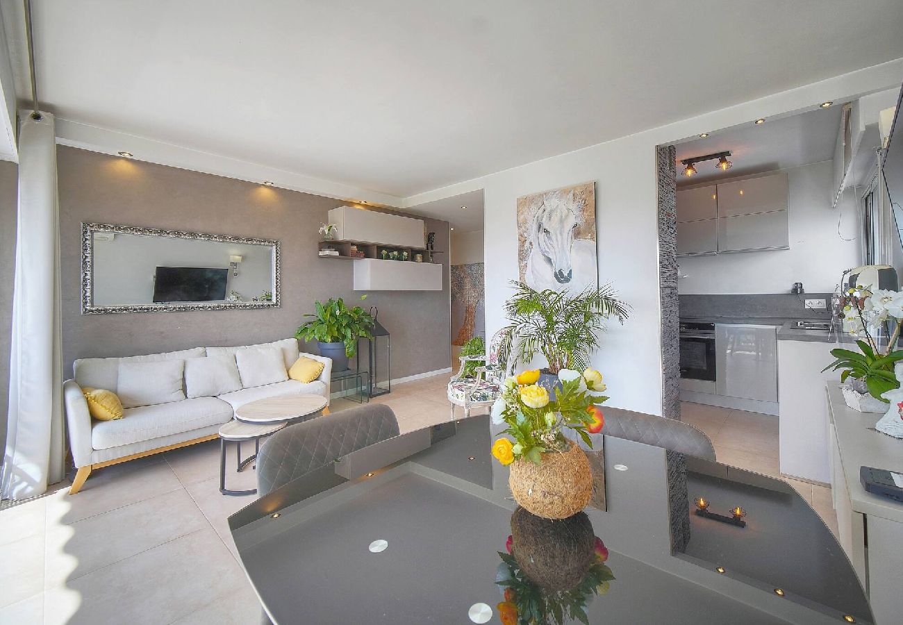 Appartement à Cannes - FRGK Etoile du sud TERRASSE Vue Mer PALM BEA