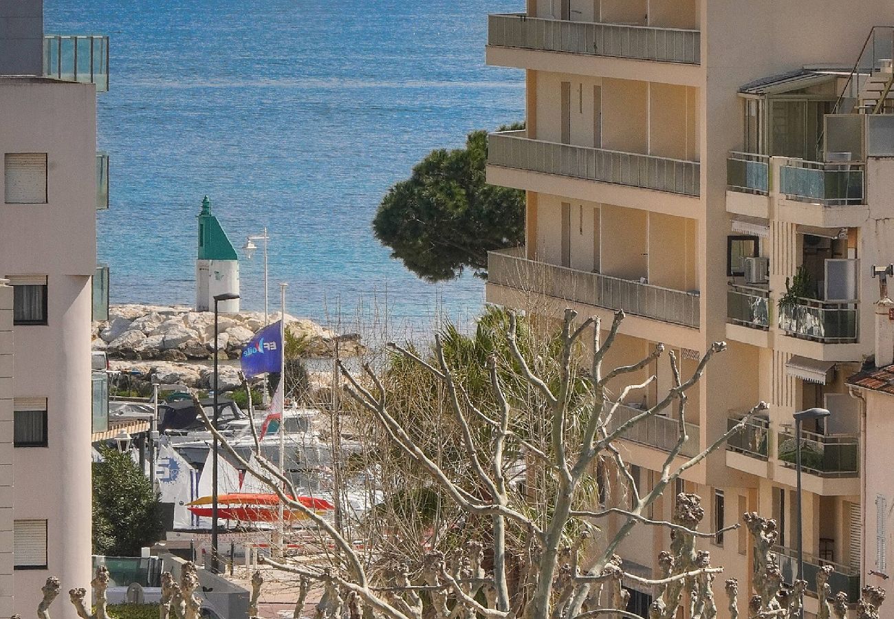 Appartement à Cannes - FRGK Etoile du sud TERRASSE Vue Mer PALM BEA