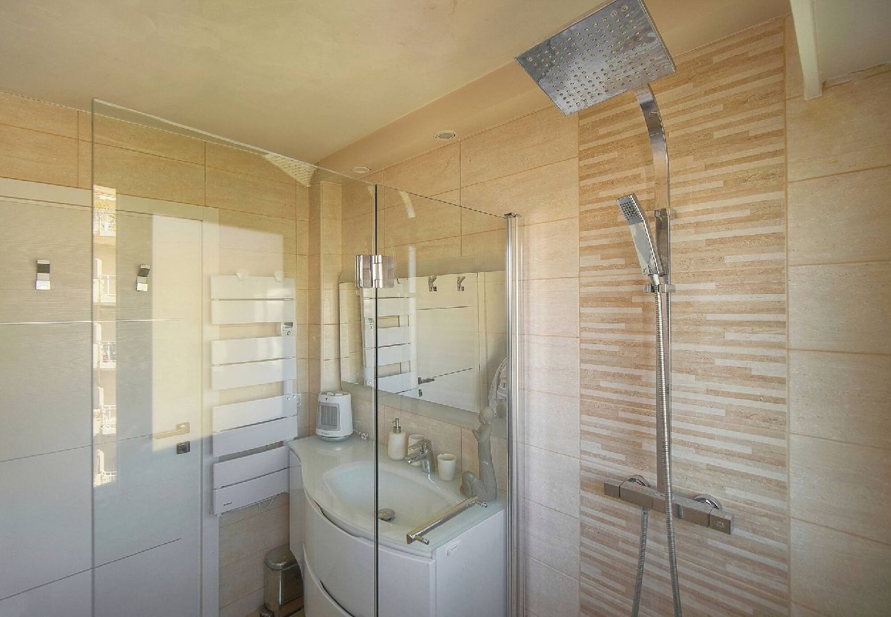 Appartement à Cannes - FRGK Etoile du sud TERRASSE Vue Mer PALM BEA