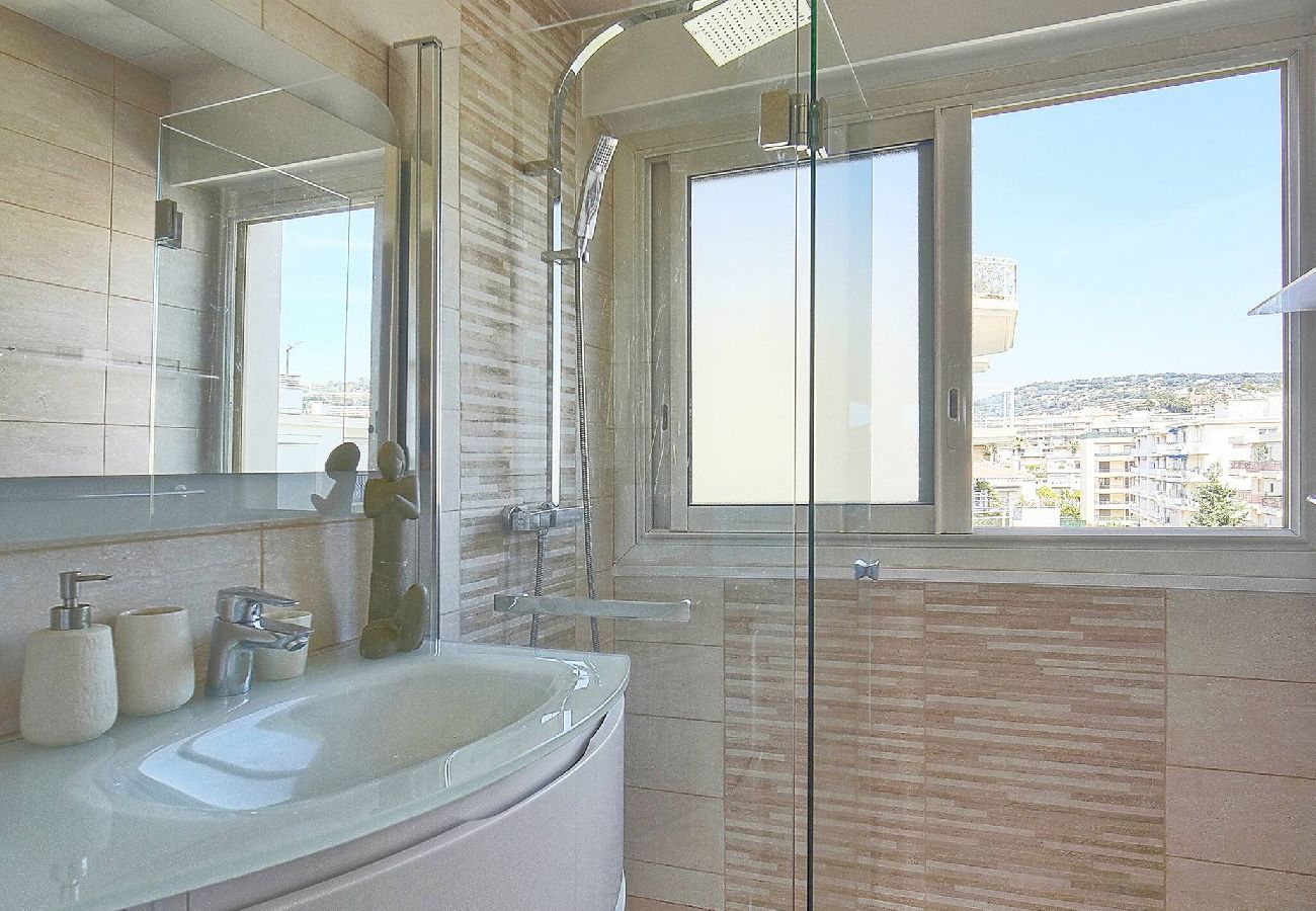 Appartement à Cannes - FRGK Etoile du sud TERRASSE Vue Mer PALM BEA