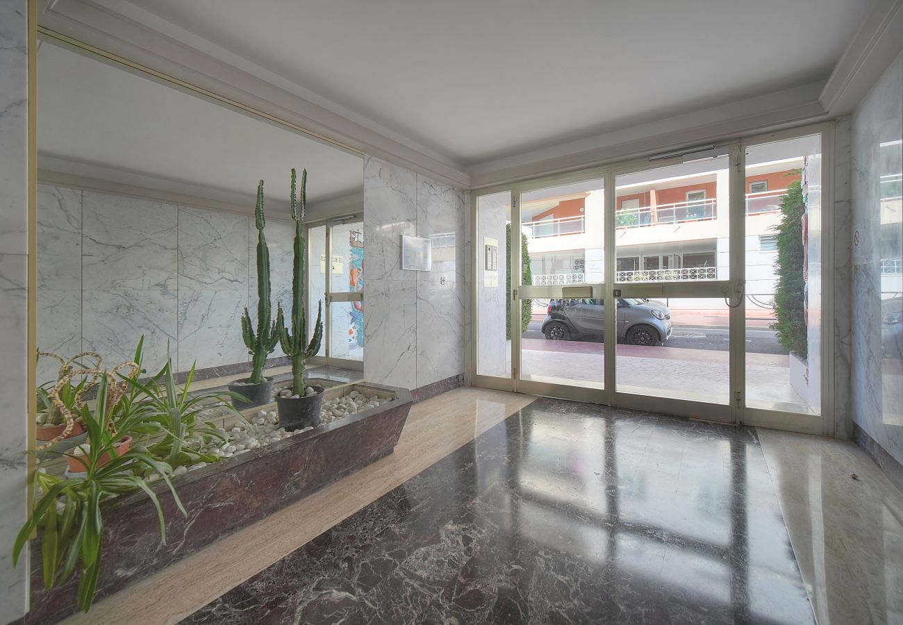 Studio à Cannes - FRGK FR - Surcouf PALM BEACH