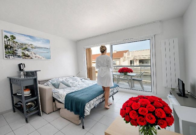 Studio à Cannes - FRGK Gallieni Studio Calme avec Terrasse Privée
