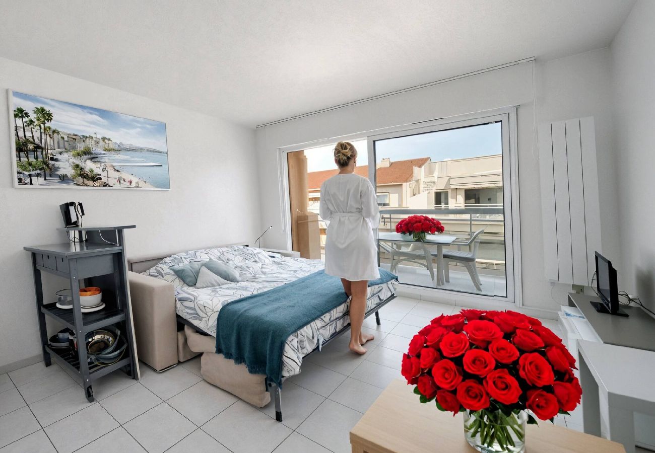 Studio à Cannes - FRGK Gallieni Studio Calme avec Terrasse Privée