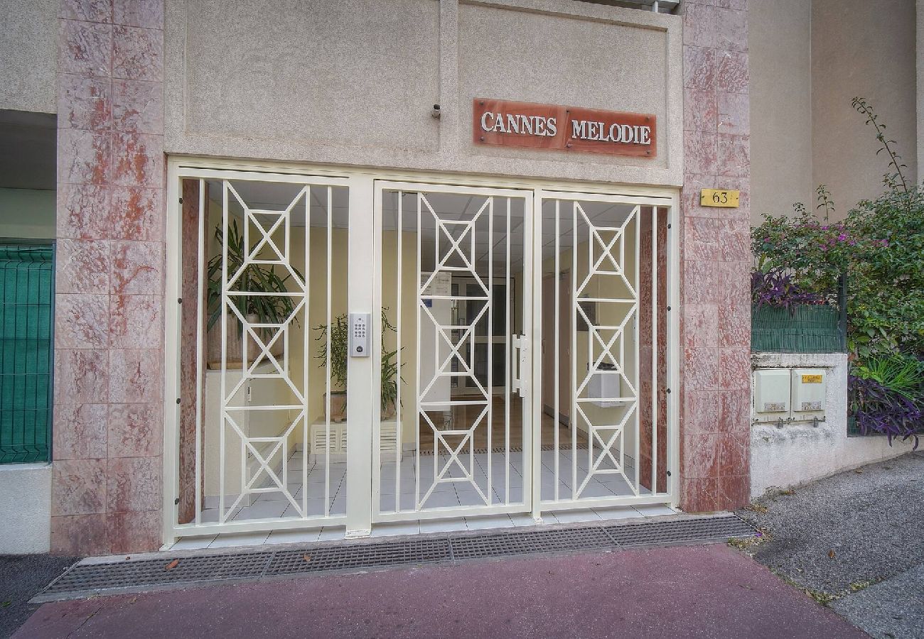 Studio à Cannes - FRGK Gallieni Studio Calme avec Terrasse Privée