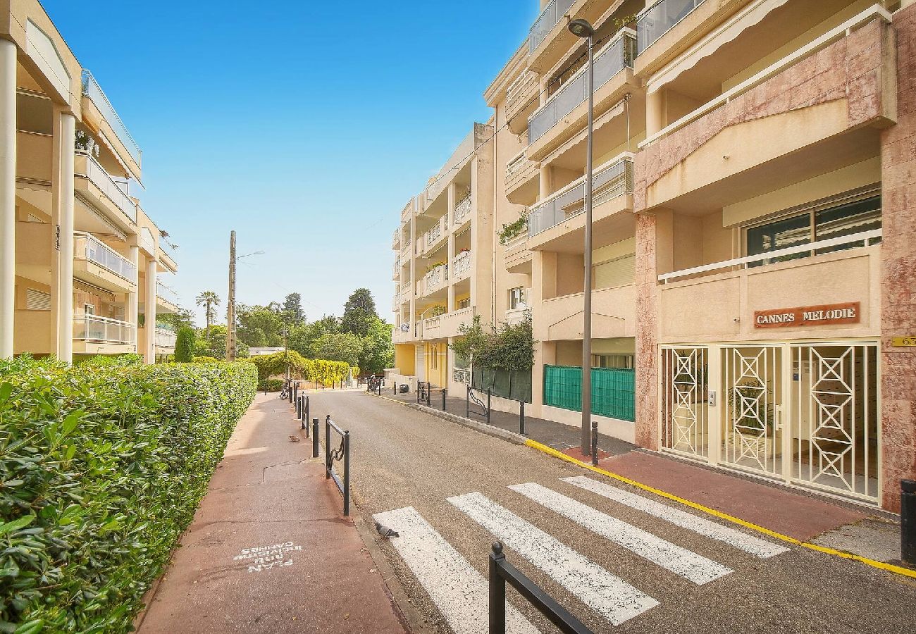 Studio à Cannes - FRGK Gallieni Studio Calme avec Terrasse Privée