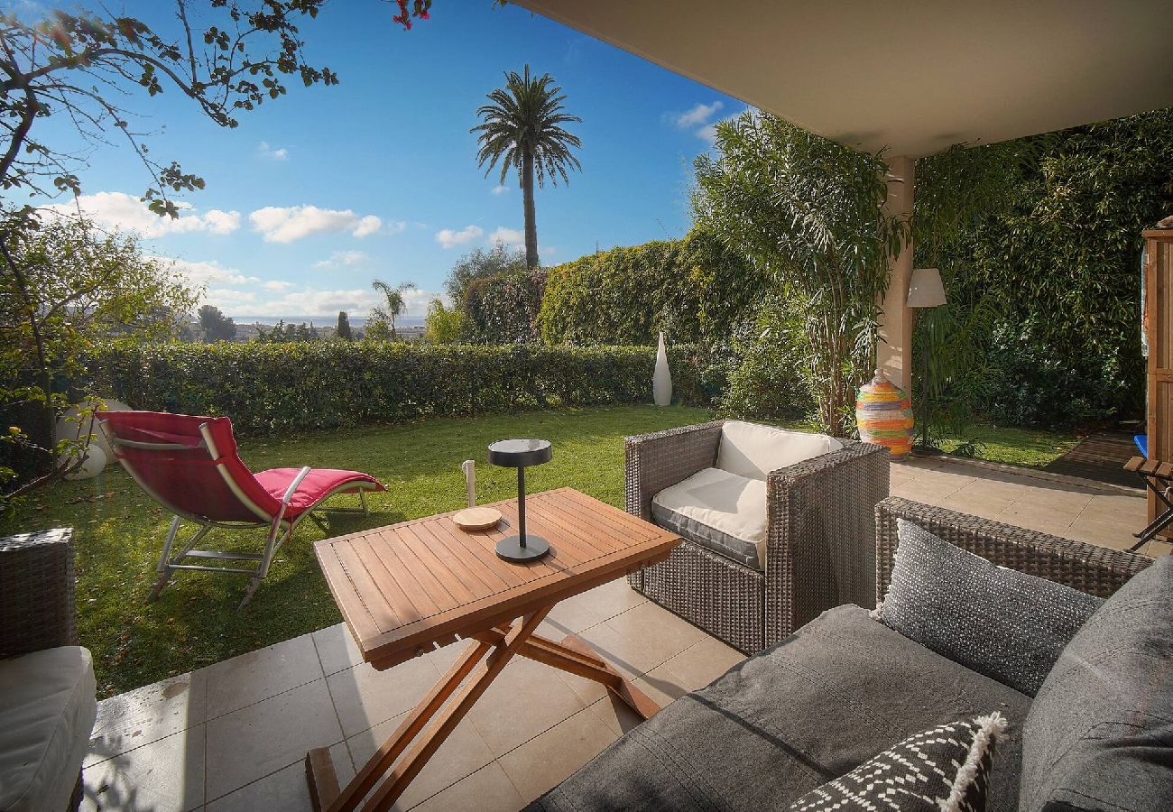 Appartement à Antibes - FRGK Diane Elegance and Comfort in Antibes