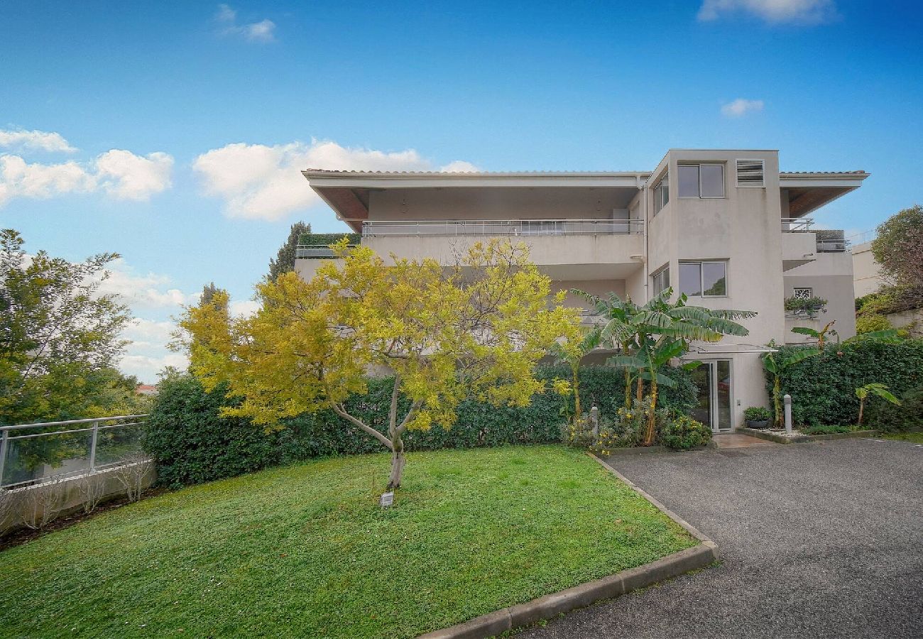 Appartement à Antibes - FRGK Diane Elegance and Comfort in Antibes