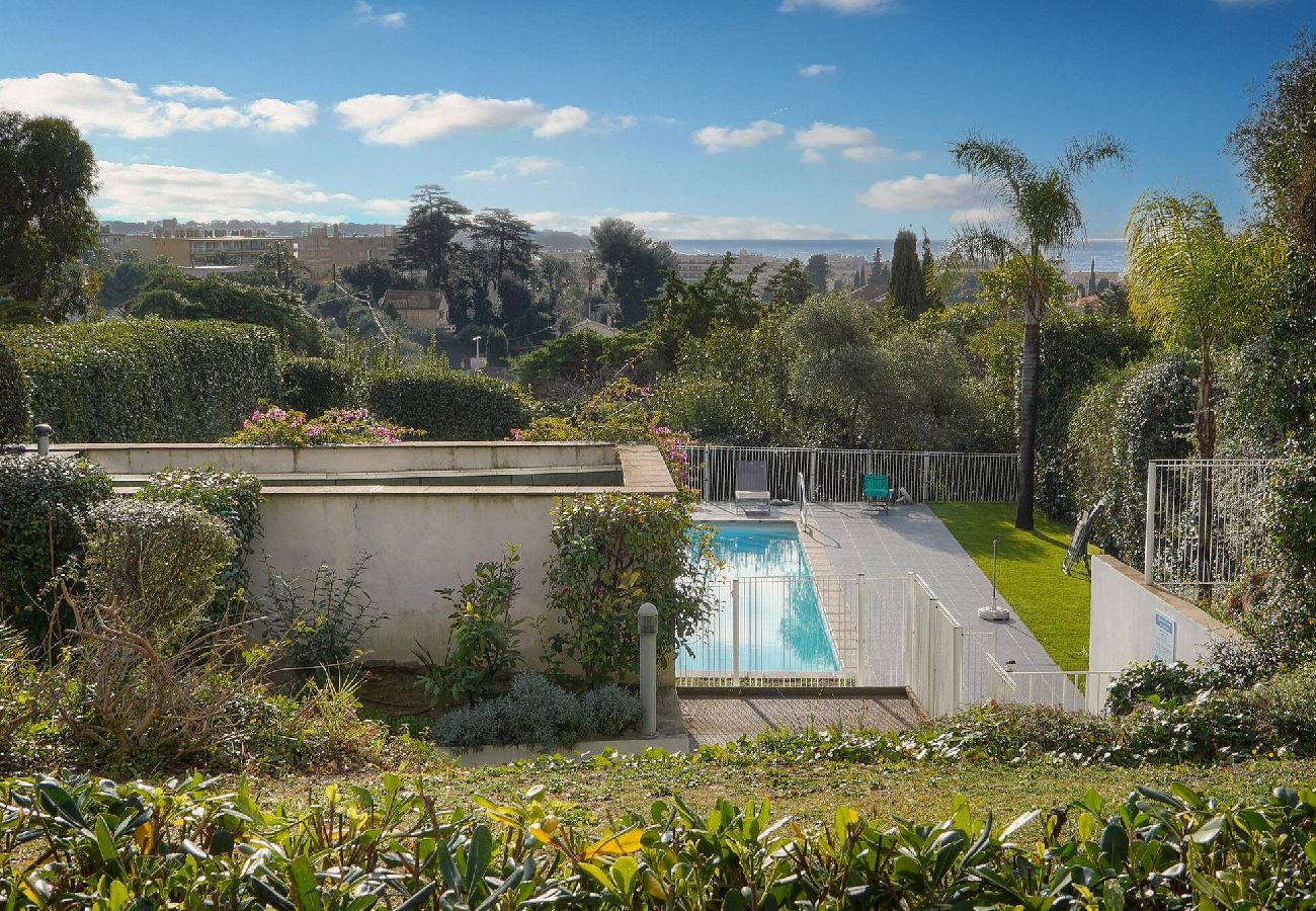 Appartement à Antibes - FRGK Diane Elegance and Comfort in Antibes