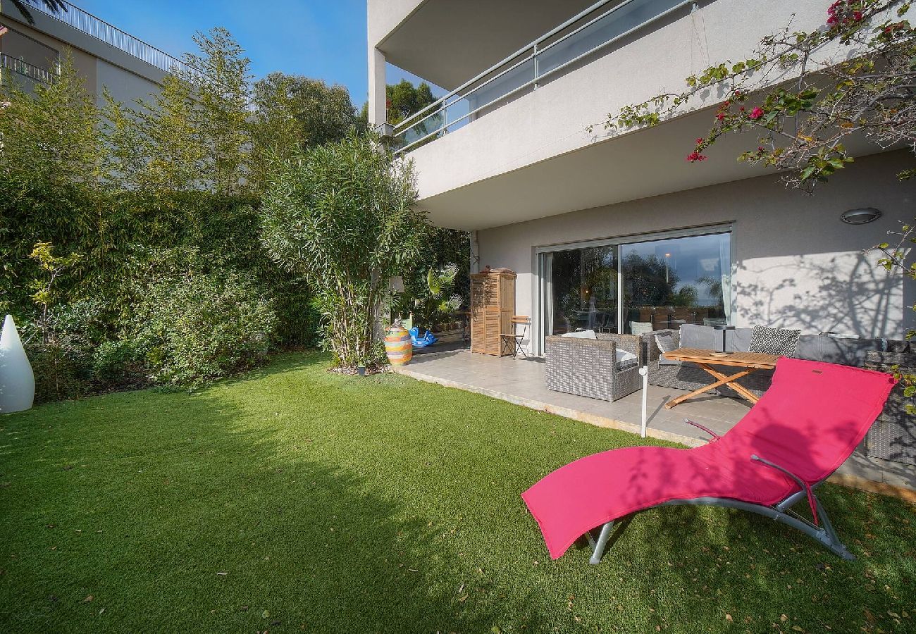 Appartement à Antibes - FRGK Diane Elegance and Comfort in Antibes