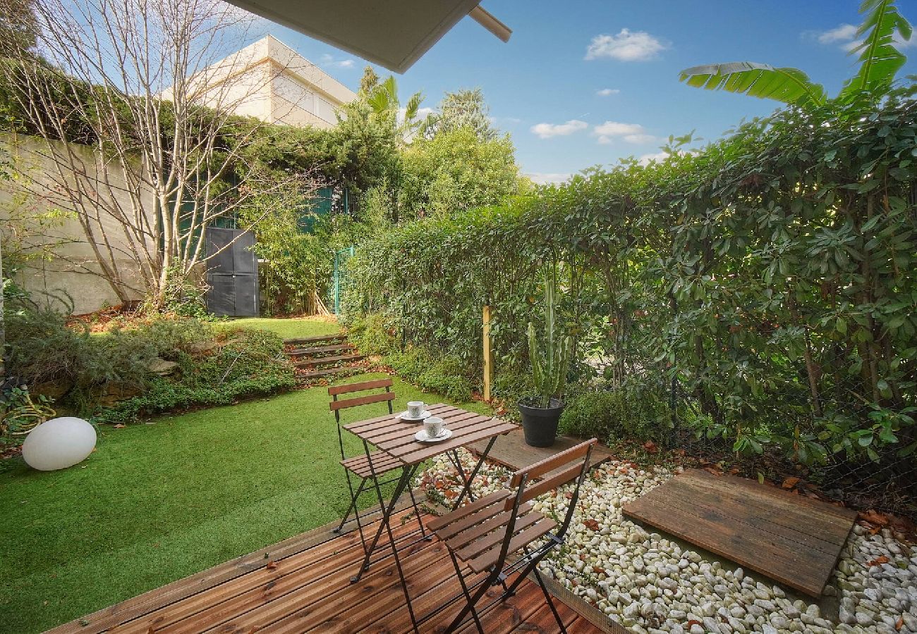 Appartement à Antibes - FRGK Diane Elegance and Comfort in Antibes