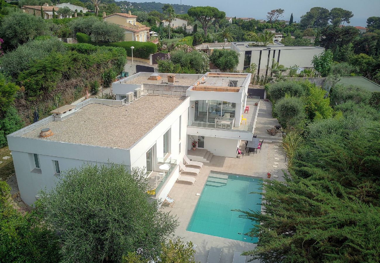 Maison à Le Cannet - FRGK Villa Hameau des Collines Pool, Tranquil