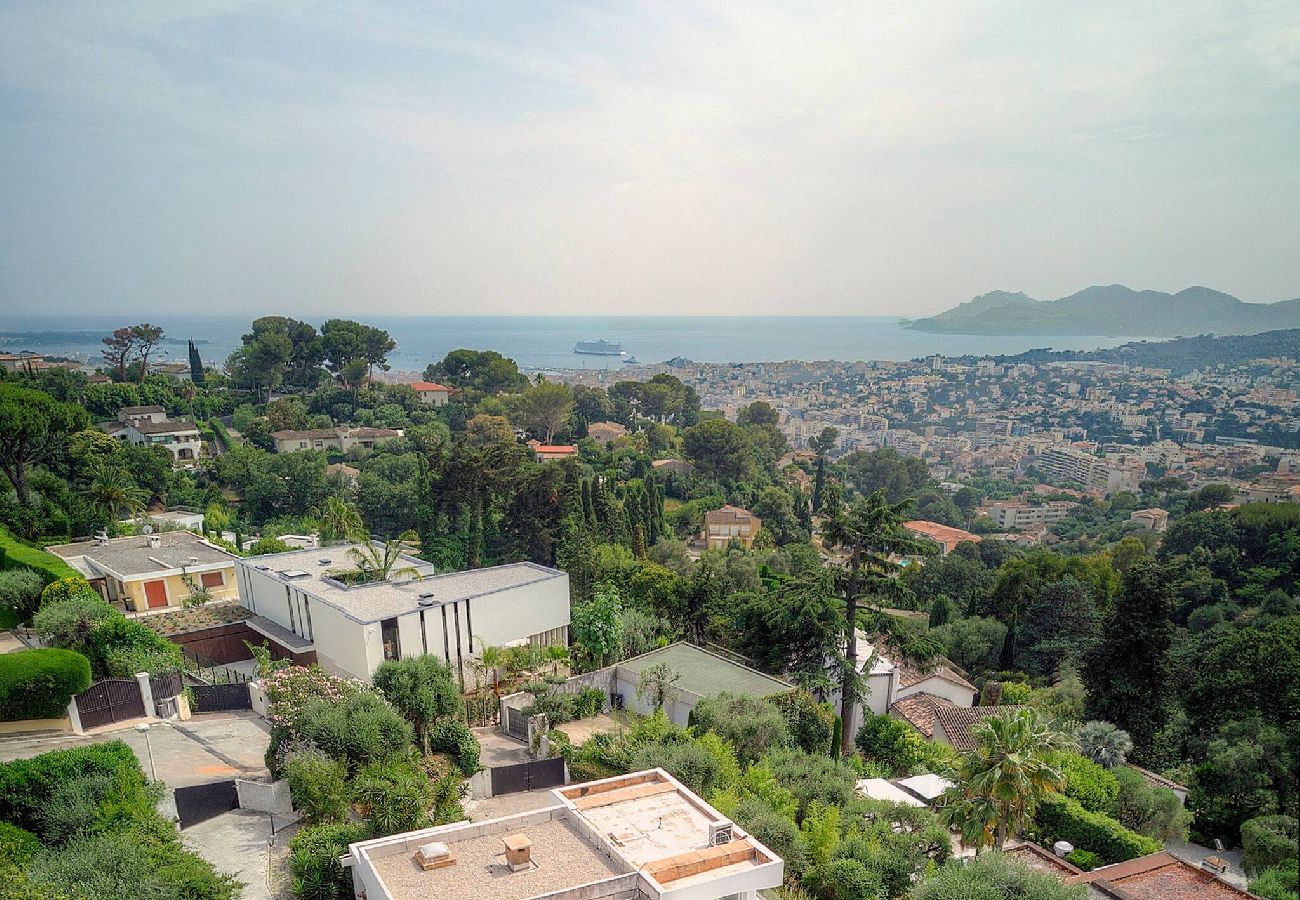 Maison à Le Cannet - FRGK Villa Hameau des Collines Pool, Tranquil