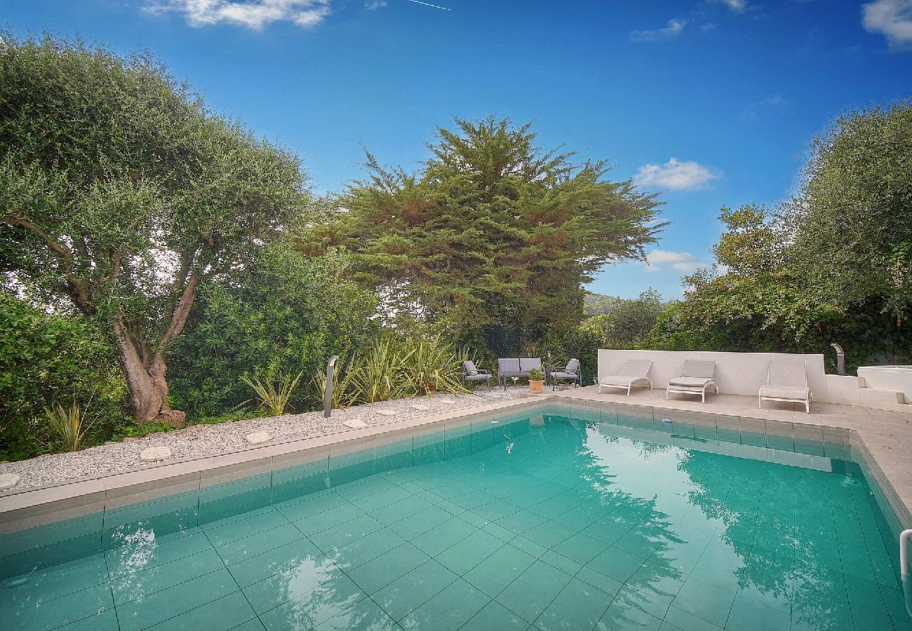 Maison à Le Cannet - FRGK Villa Hameau des Collines Pool, Tranquil