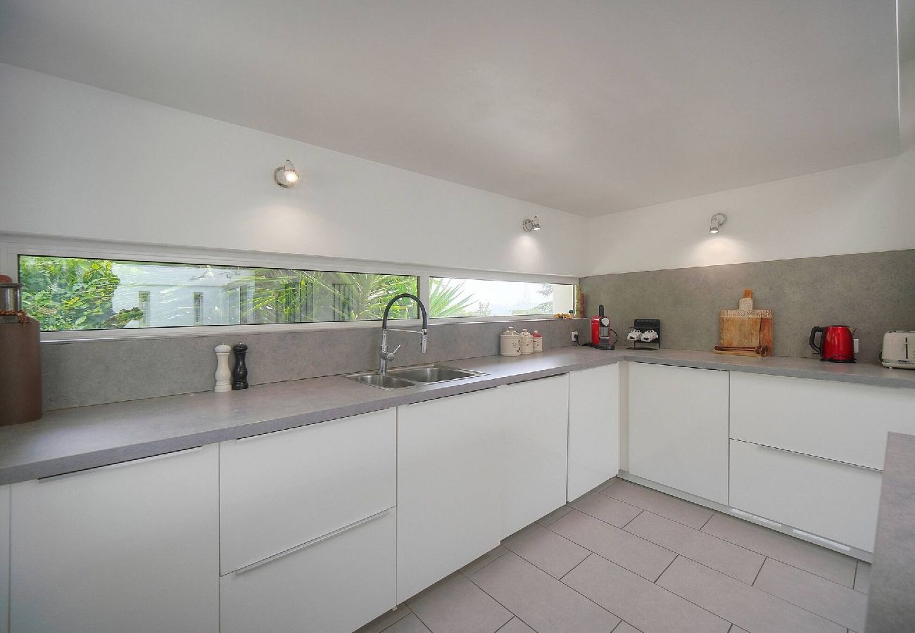 Maison à Le Cannet - FRGK Villa Hameau des Collines Pool, Tranquil