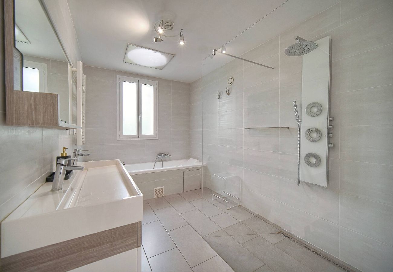 Maison à Le Cannet - FRGK Villa Hameau des Collines Pool, Tranquil