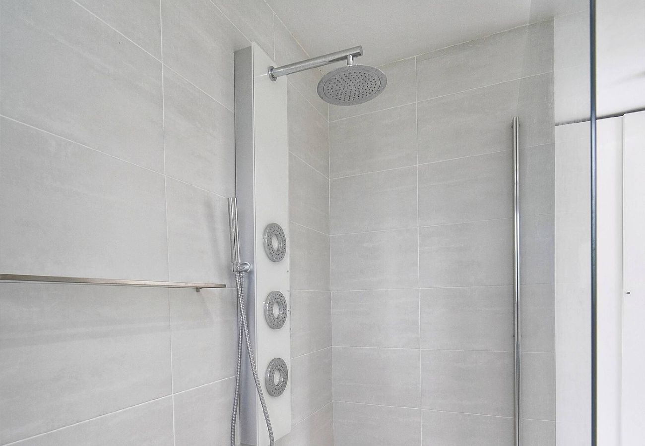 Maison à Le Cannet - FRGK Villa Hameau des Collines Pool, Tranquil