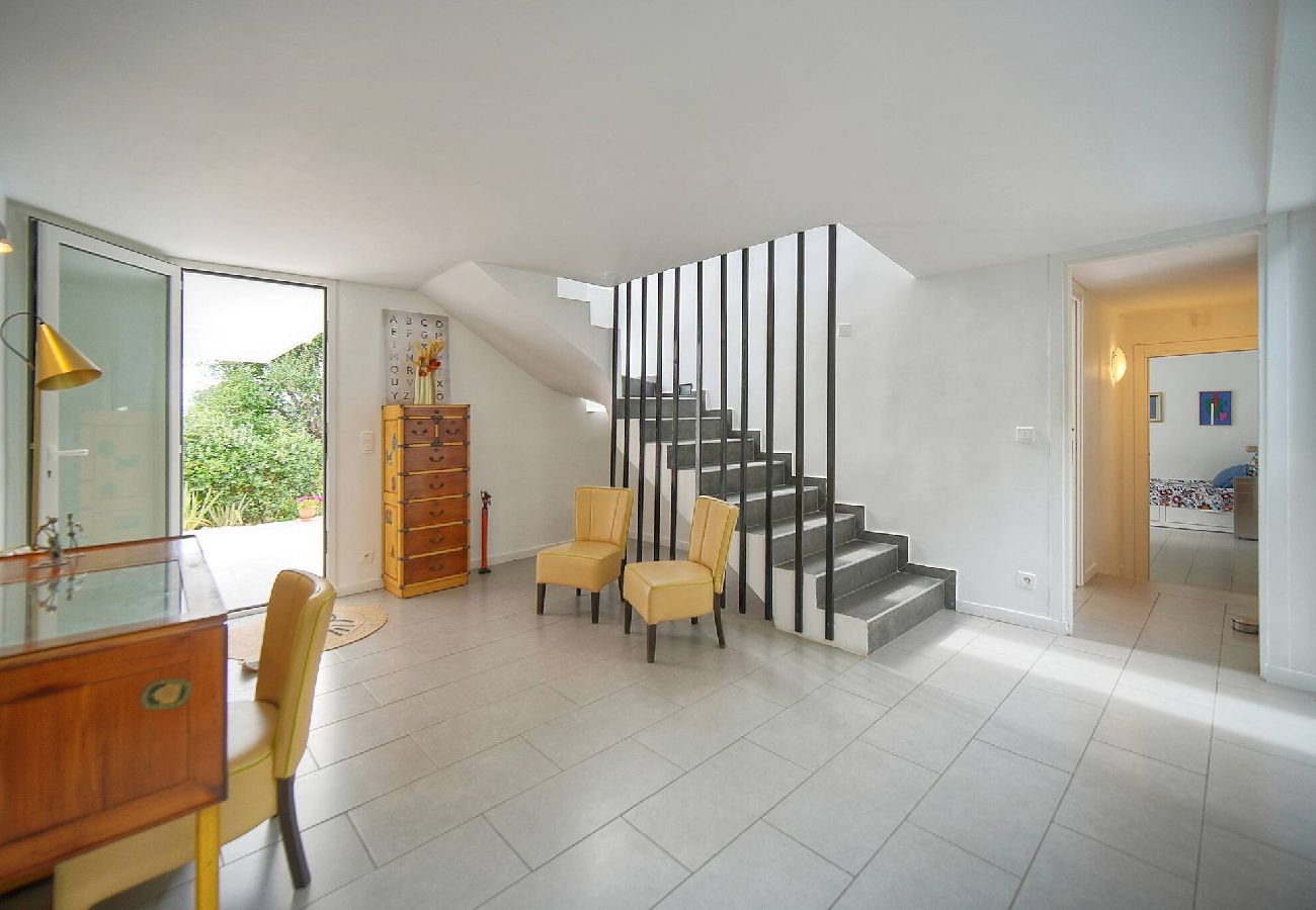 Maison à Le Cannet - FRGK Villa Hameau des Collines Pool, Tranquil