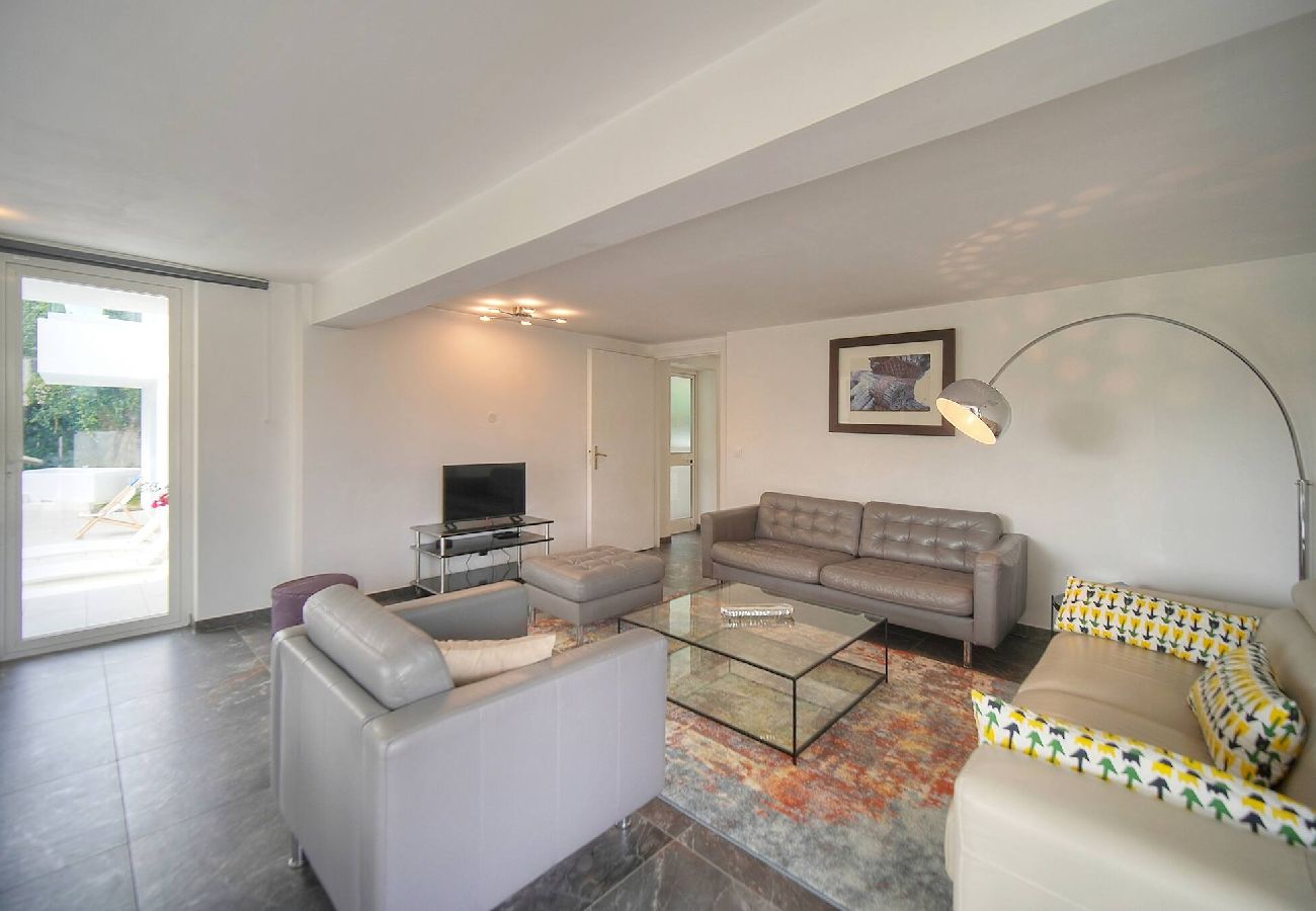 Maison à Le Cannet - FRGK Villa Hameau des Collines Pool, Tranquil