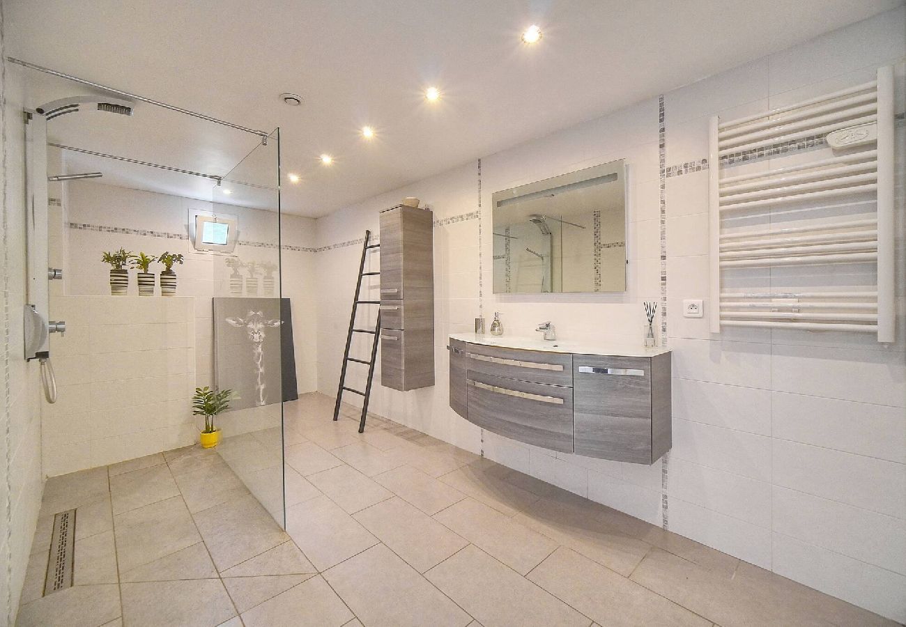 Maison à Le Cannet - FRGK Villa Hameau des Collines Pool, Tranquil