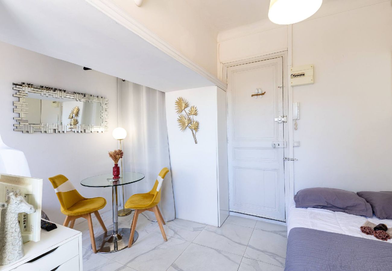 Studio à Nice - FRGK GOUNOD Studio Modern AC WIFI FIBRE