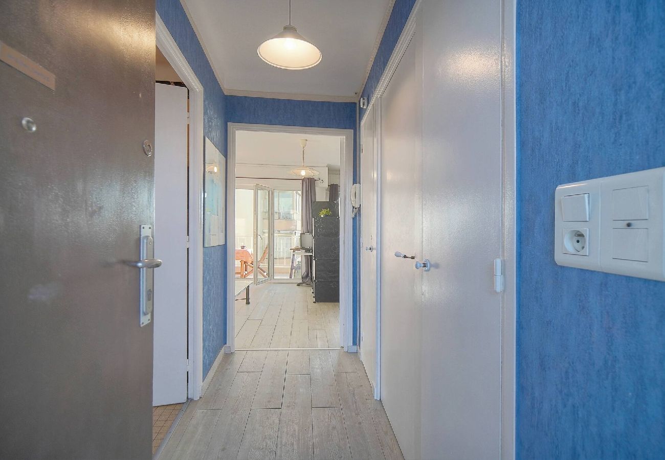 Appartement à Cannes - FRGK Fauvettes Apartment Terrace, Parking, AC & Ul