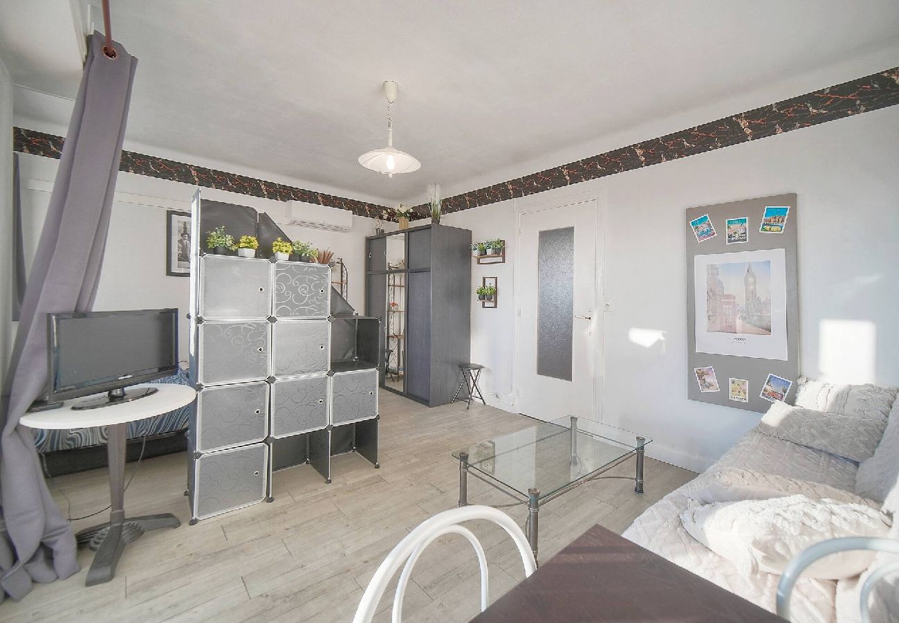 Appartement à Cannes - FRGK Fauvettes Apartment Terrace, Parking, AC & Ul