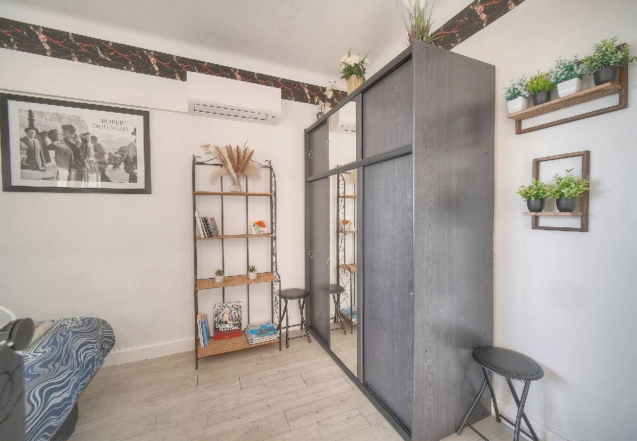 Appartement à Cannes - FRGK Fauvettes Apartment Terrace, Parking, AC & Ul