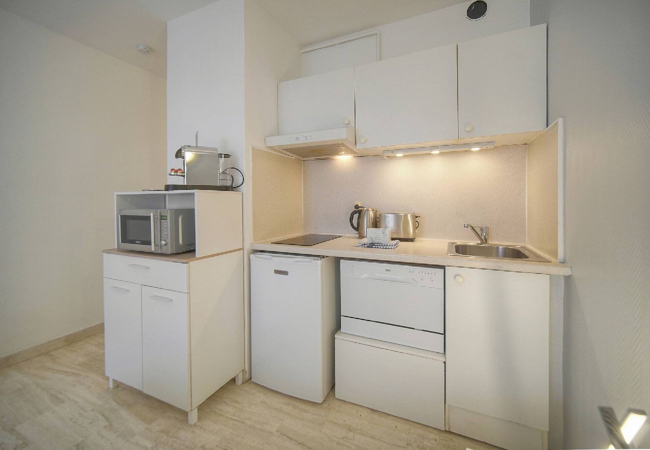 Studio à Cannes - FRGK Victoria 3 Central Cannes 1BR Terrace, AC & U