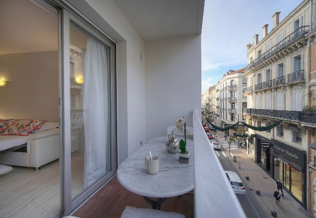 Studio à Cannes - FRGK Victoria 3 Central Cannes 1BR Terrace, AC & U