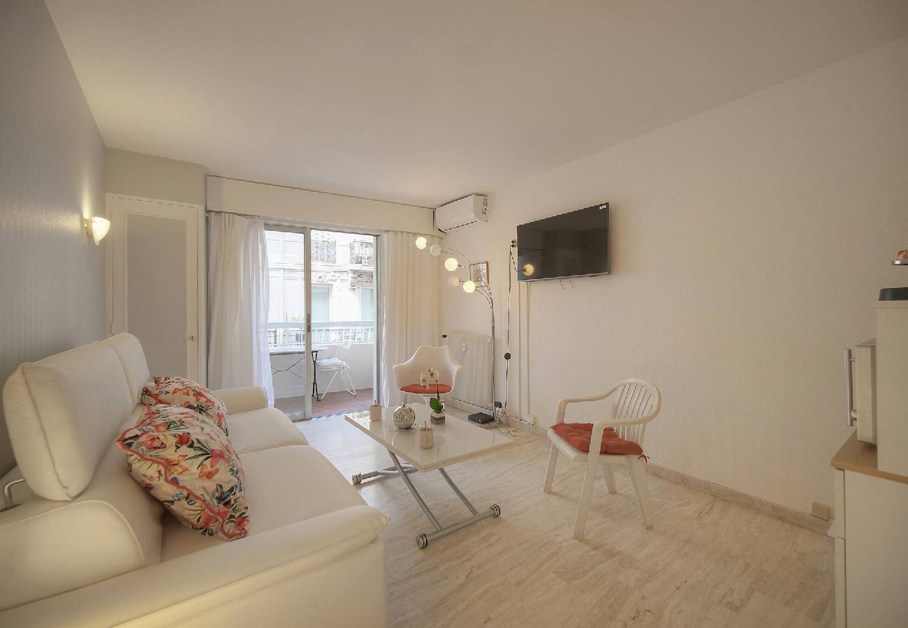 Studio à Cannes - FRGK Victoria 3 Central Cannes 1BR Terrace, AC & U