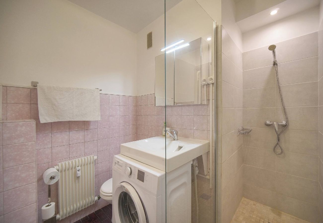 Studio à Cannes - FRGK Victoria 3 Central Cannes 1BR Terrace, AC & U