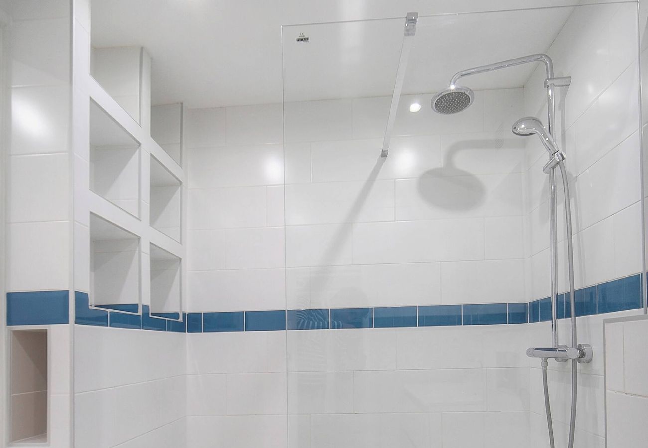 Studio à Cannes - FRGK Victoria 4 Central Cannes 1BR Terrace, AC &