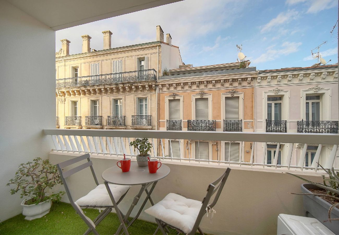 Studio à Cannes - FRGK Victoria 4 Central Cannes 1BR Terrace, AC &